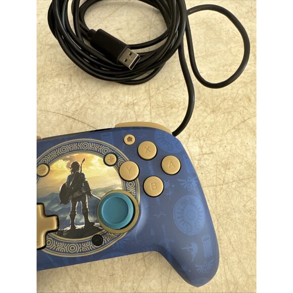 Zelda: Breath of the Wild - Hyrule Blue - Nintendo Switch Controller - Wired - Picture 4 of 9